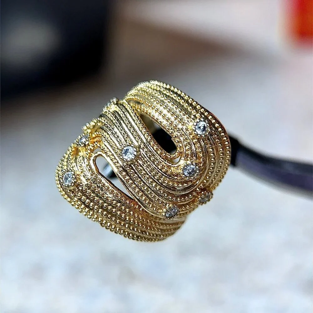 Unique Swirl Cz Ring‎